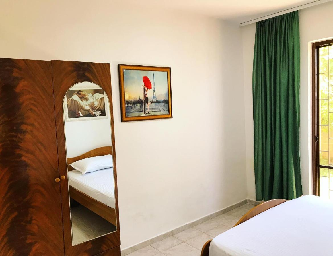 Vila Aliaj Luxury Apartment With 2 Rooms With Private Wonderful Terrace Durrës Exterior foto